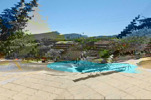Foto 17 - Cosy Holiday Home With Private and Heated Pool, Roaix-formerly TUI Ferienhaus