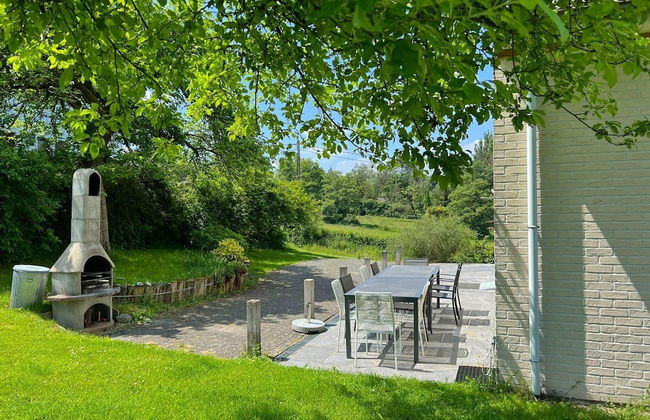 Chalet Just Outside Hampteau Offering Magnificent Views Across the Ourthe Valley - Foto 18