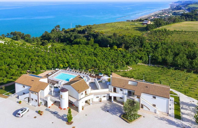 Holiday Resort Contea dei Ciliegi Pedaso - Foto 1