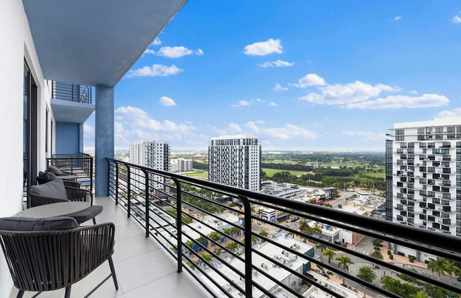 Spacious 2-Bedroom Condo at Doral Park - Foto 38