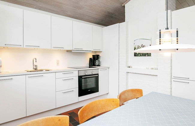 6 Person Holiday Home on a Holiday Park in Hanstholm - Foto 8