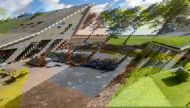 Photo 1 - Majestic Mansion in Vrouwenpolder