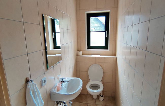 Spacious Semi-detached House With Wood Stove Located Directly on the Rennsteig - Foto 51