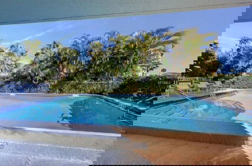 Foto 56 - 2 Bedroom Waterfront Pool Side!