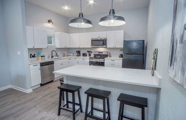 Cozy and Lovely 2BR 2BA Apt#a Near Lively Downtown - Foto 8