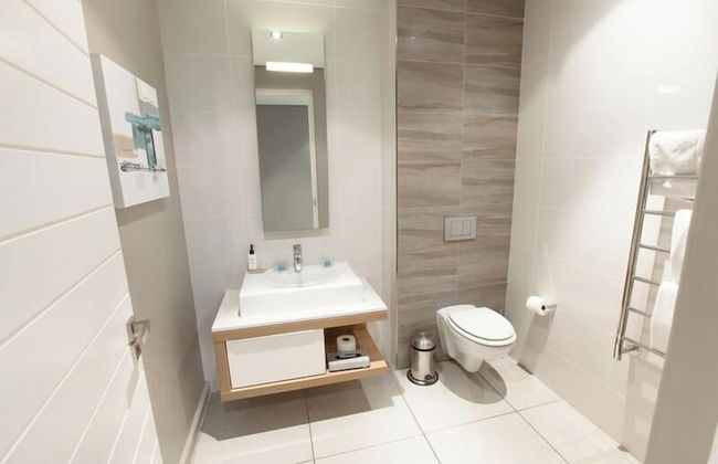 The Residences at Crystal Towers - Photo 39