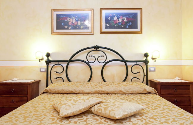 Tuscan Style Apartment with View of the Hills - Photo 3