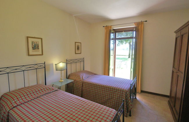 Holiday Home in Spello With Pool & Terrace - Photo 3