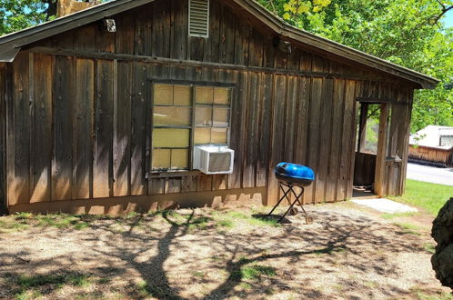 Foto 57 - Cedarvale Cabins at Turner Falls