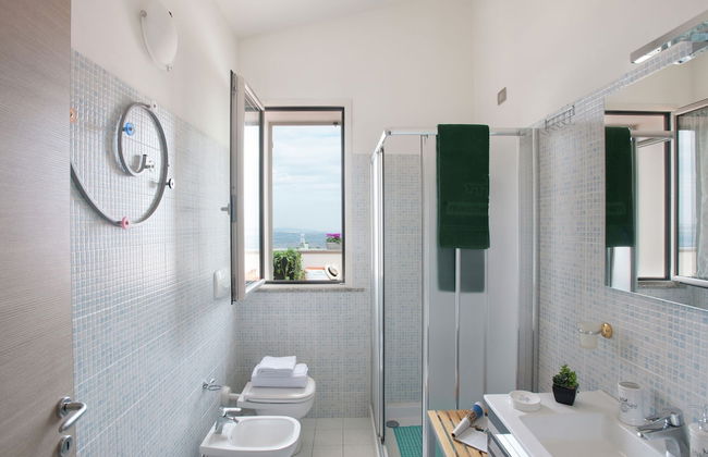Hillside Comfort in Tavullia - Photo 11