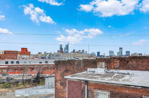 Photo 37 - Brewerytown Balcony Retreat W Oxford 1BR