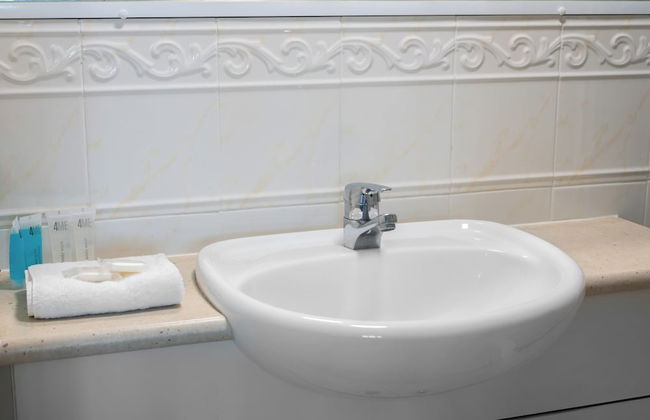 The Oasis Apartments - Photo 30