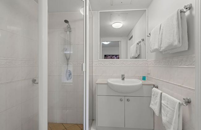 The Oasis Apartments - Photo 29