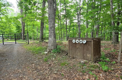 Photo 21 - Pondview Cabin - Log Cabin Retreat