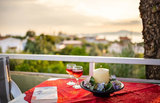 Seaside Family Haven - Avia's Spacious Getaway - Foto 16