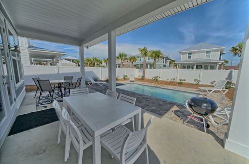 Photo 53 - Fabulous Modern Beach House - 4br, 3.5ba: Pool/beach View & Access/balcony