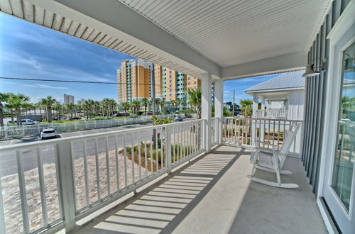 Photo 40 - Fabulous Modern Beach House - 4br, 3.5ba: Pool/beach View & Access/balcony