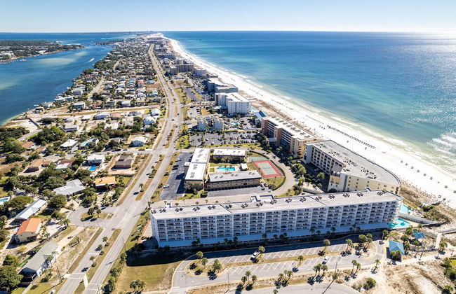 Seacrest 511 is a Gulf side 2 BR on Okaloosa Island by RedAwning - Foto 37