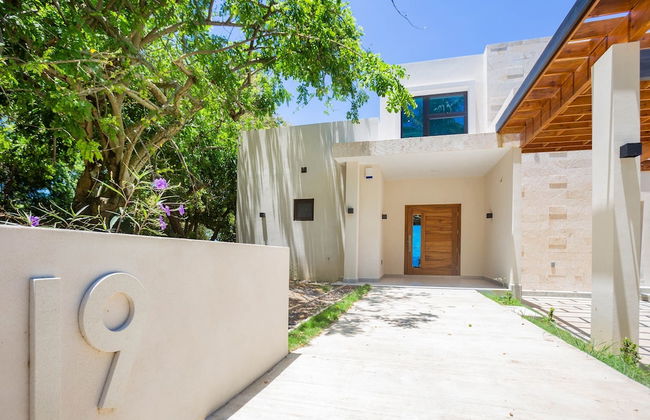 West Bay Breeze 3 Bedroom Home by RedAwning - Photo 25