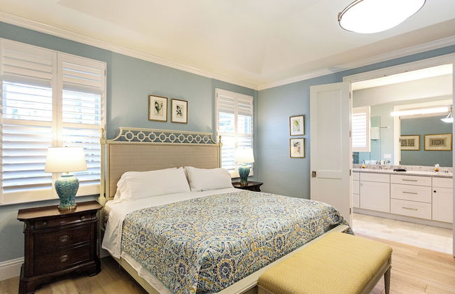 Tuscan Vacation Rental. Stylish 3-Bedroom Getaway Near Vanderbilt Beach Enjoy a Private Pool, Spacious Layout, and Modern Comforts Perfect for Families, Groups, and Pet-Friendly Stays - Photo 8