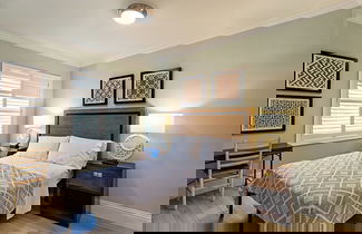 Foto 2 - Tuscan Vacation Rental. Stylish 3-Bedroom Getaway Near Vanderbilt Beach Enjoy a Private Pool, Spacious Layout, and Modern Comforts Perfect for Families, Groups, and Pet-Friendly Stays