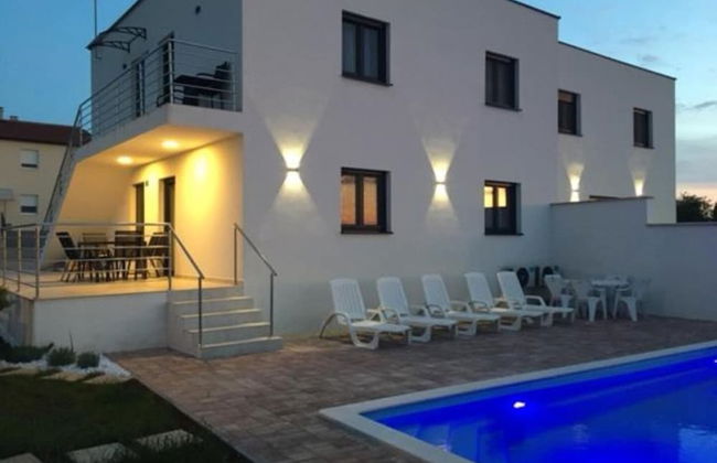 Noel - With Private Pool - A2-prvi kat - Foto 27