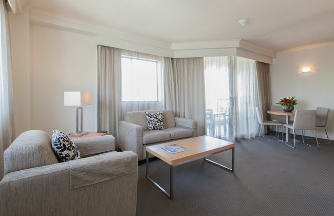 Cosmo Apartment Hotel - Photo 18