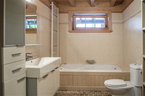 Photo 16 - Affluent Chalet in Septon with Whirlpool, Sauna, Hot Tub