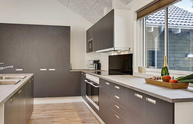 24 Person Holiday Home in Frederiksvaerk - Foto 8