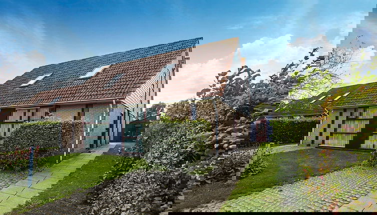 Foto 1 - Holiday Home in Zeeland With Garden
