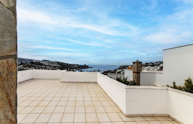Sea View Huge Private Villa With Terrace in Bodrum - Photo 3