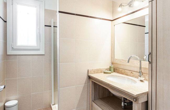 Holiday Home in La Roquette-sur-siane - Foto 15