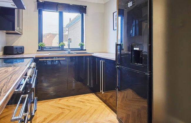 Host Stay Roseberry Topping Townhouse - Photo 9