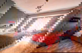 Photo 33 - TAKS-INN Suites