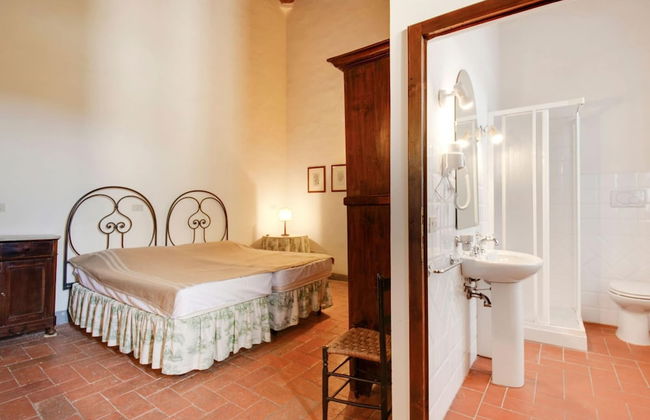 An Authentic Tuscan Stay - Photo 13