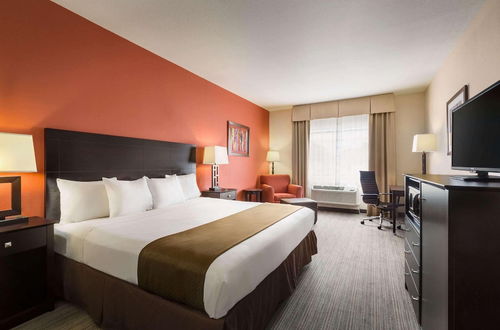 Photo 5 - Country Inn & Suites by Radisson, Houston Northwest, TX