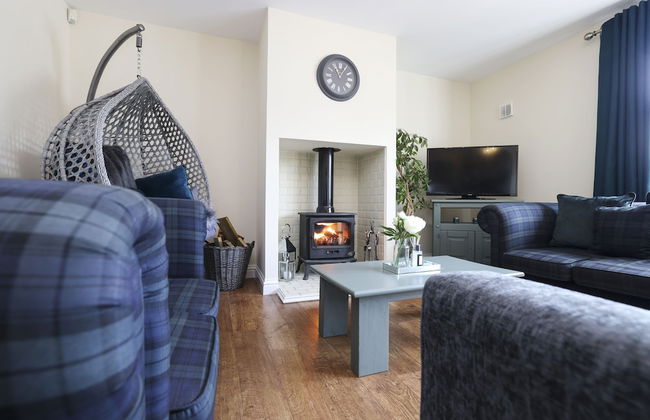 JOIVY Greenknowes Estate With Hot Tub And Bar - Foto 41