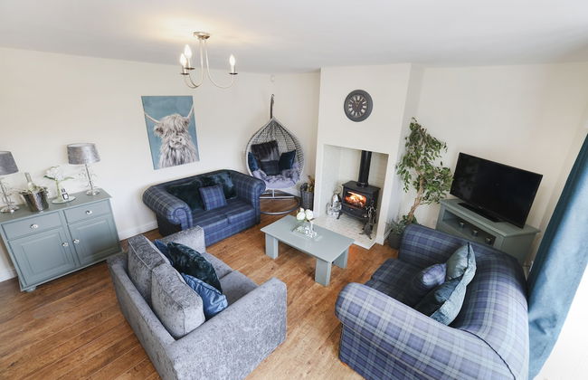 JOIVY Greenknowes Estate With Hot Tub And Bar - Foto 40