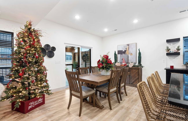 Rocky Shores Retreat - Indoor Pool Open - Photo 38