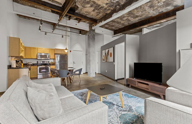 Historic Loft Retreat With Pool - Foto 78
