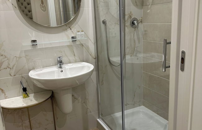 NLM Boutique Suites - Photo 52