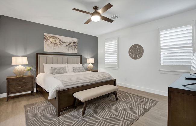 Soaring 2-level Point Venture Home on Lake Travis - Foto 20