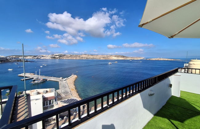 Islet Promenade Studio with Hot Tub and Panoramic Sea Views by GetawaysMalta - Foto 16