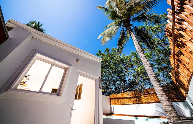 La Hola Villas - Photo 9