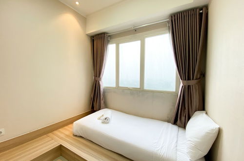 Photo 5 - Cozy And Minimalist 2Br At 8Th Floor The Oasis Cikarang Apartment