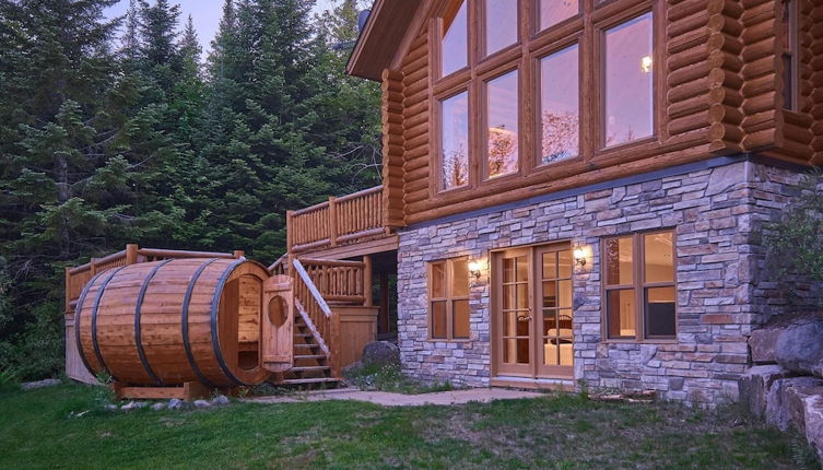 Foto 1 - Duc 83 - Luxury log Cottage With hot tub and Exterior Barrel Sauna