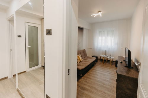 Photo 5 - 1BDR Central Apartment in Arad