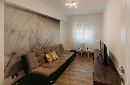 Photo 30 - 1BDR Central Apartment in Arad