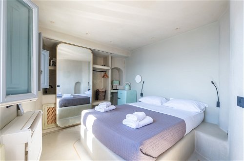 Foto 20 - SantorOia Luxury Suites