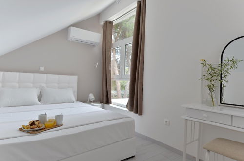 Photo 9 - Alekos Luxury Suites Free 24h Transportation From - To Airport